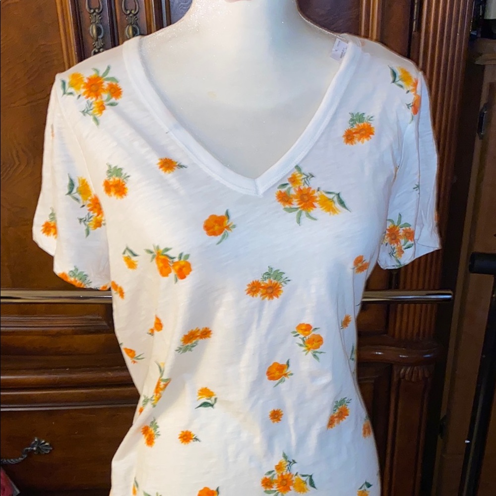 Old Navy Fitted White and Orange Short Sleeve Tee